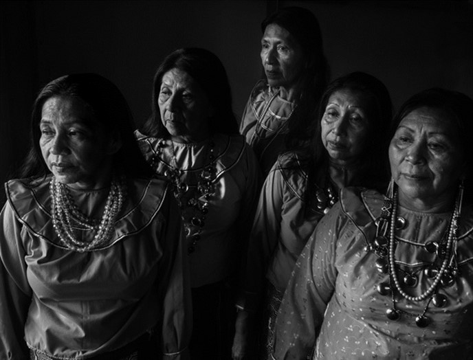 David Díaz: Women of the Gonzales Cairuna family. Yarinacocha, Ucayali. 2022