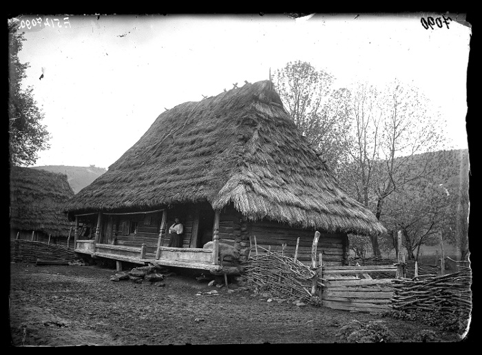 Rutén ház, üvegnegatív, 13x18 cm, Jankó János felvétele, Verecke, 1895, Néprajzi Múzeum, F 512